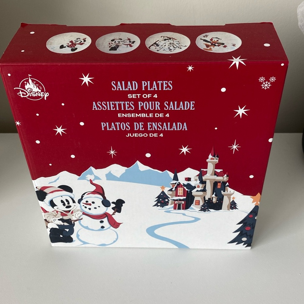 Disney Parks Walt’s Holiday Lodge Collection set of 4 salad plates - Picture 2 of 11